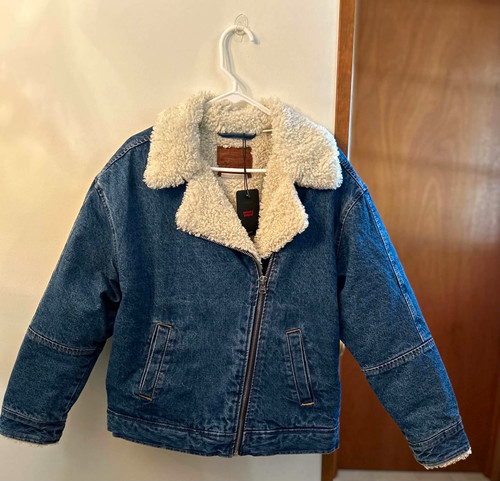 Nwt levi premium - nwt, sherpa
